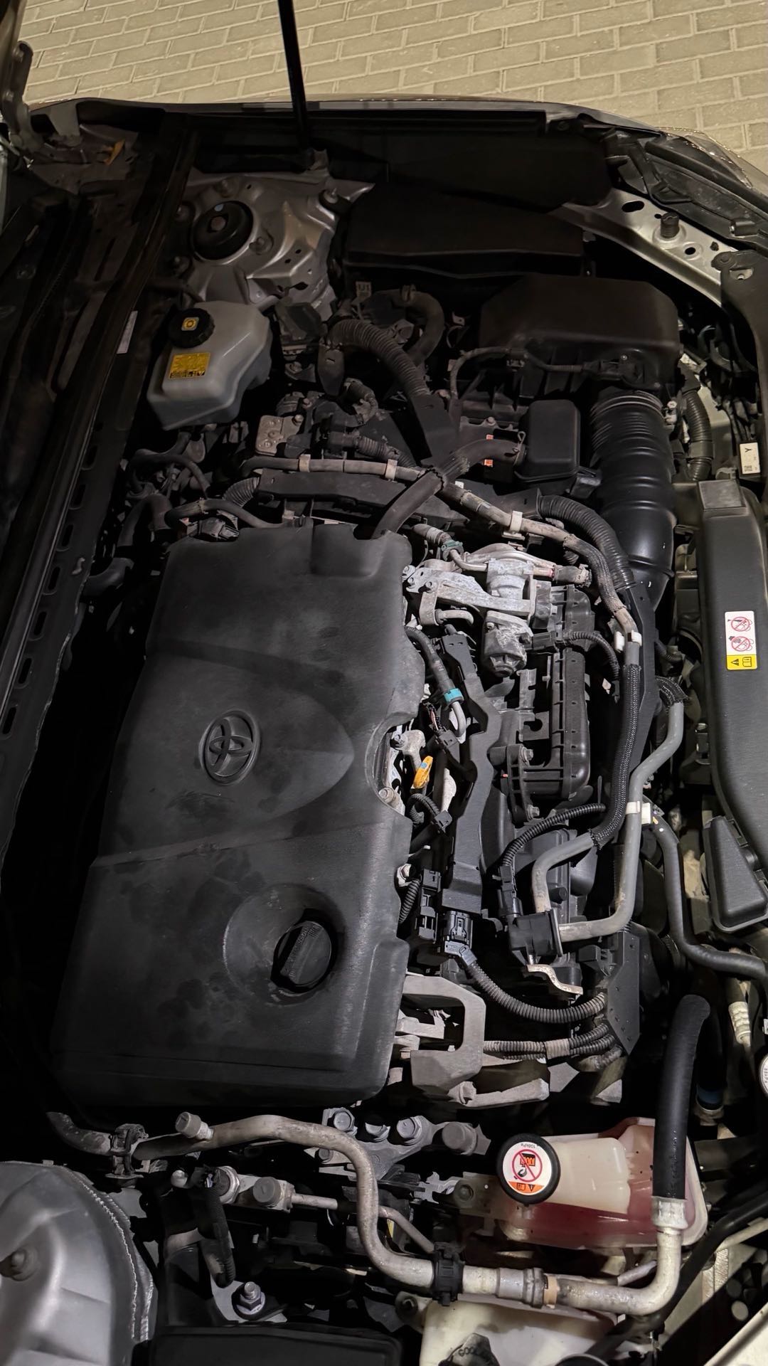Car Image 2018 TOYOTA CAMRY LE