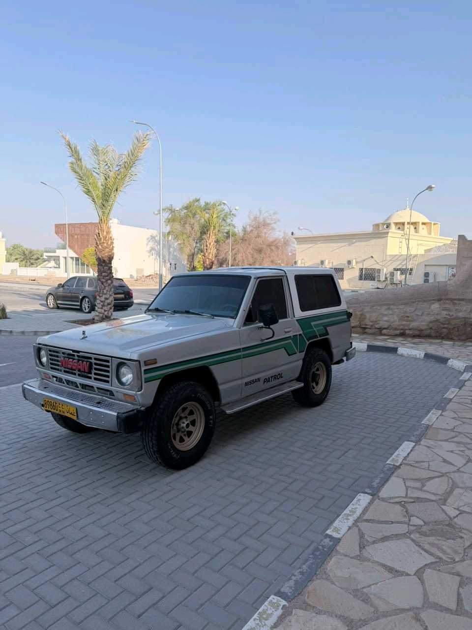 Car Image 1983 NISSAN SAFARI 