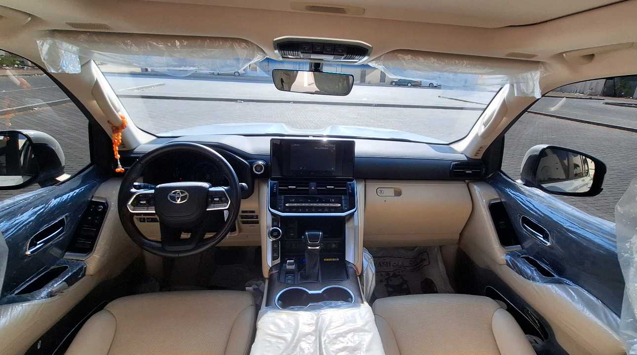 Car Image 2025 TOYOTA LAND CRUISER GX.R