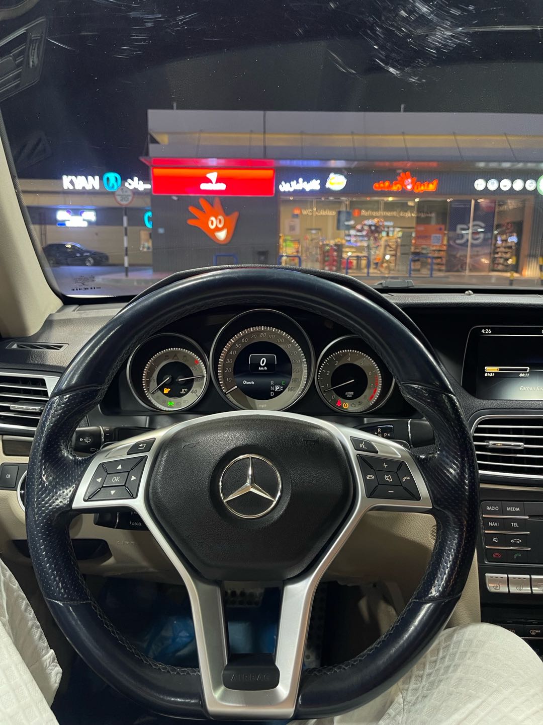 Car Image 2017 MERCEDES E Class 400