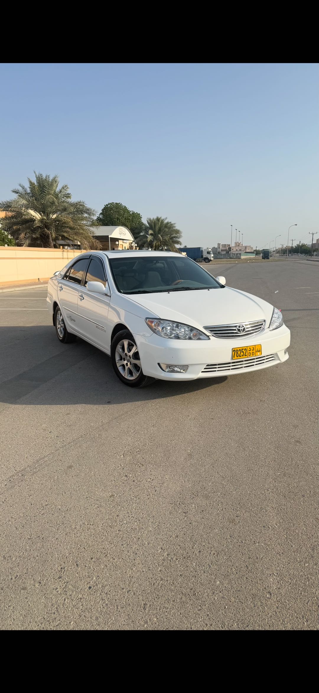 Car Image 2003 TOYOTA CAMRY LE