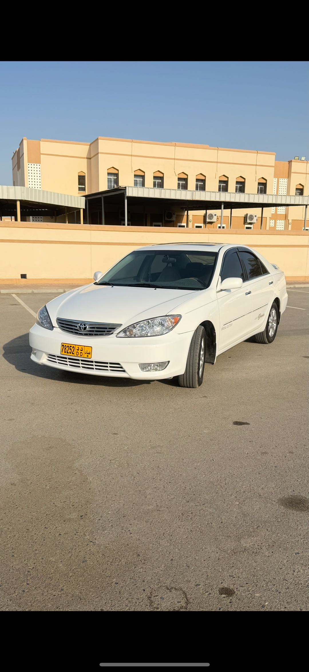 Car Image 2003 TOYOTA CAMRY LE