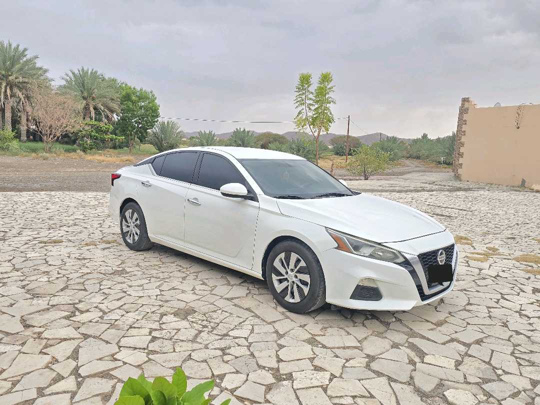 Car Image 2019 NISSAN ALTIMA S