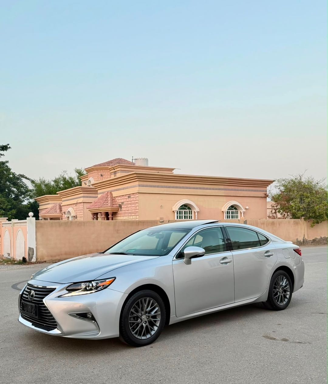 Car Image 2018 LEXUS ES 350