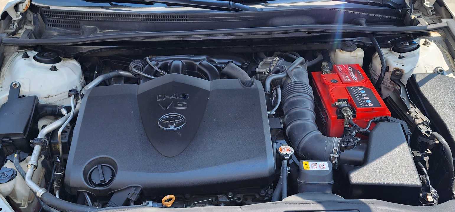 Car Image 2018 TOYOTA CAMRY XLE