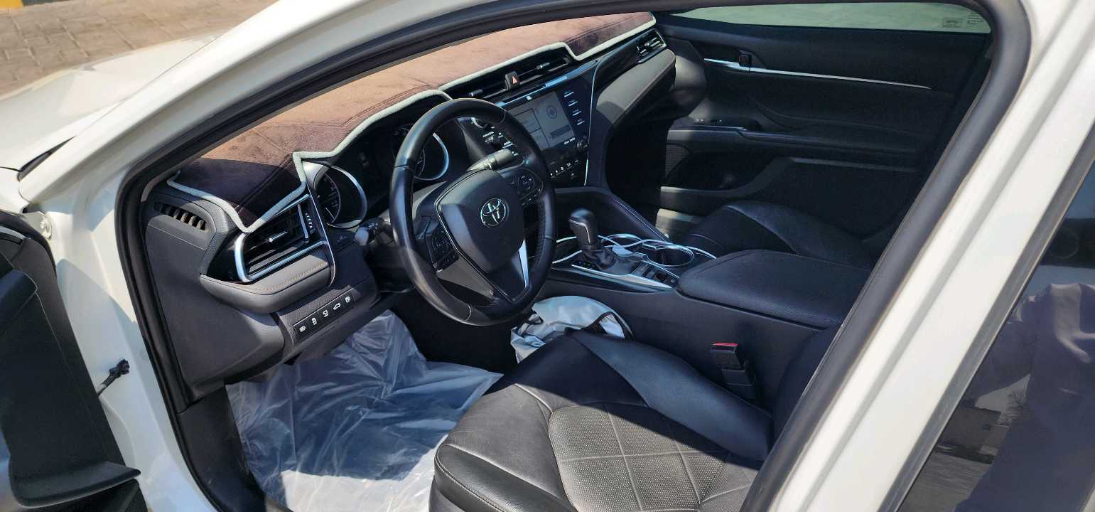 Car Image 2018 TOYOTA CAMRY XLE