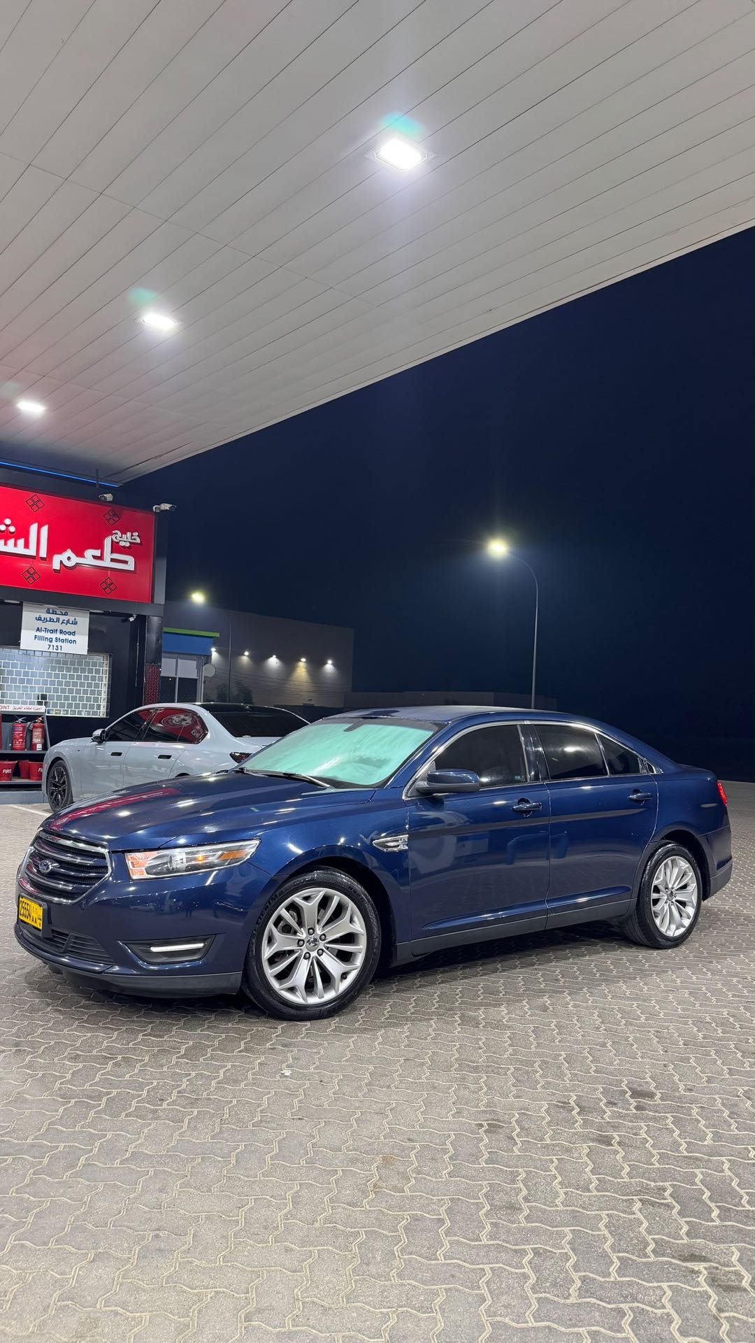 Car Image 2018 FORD TAURUS 