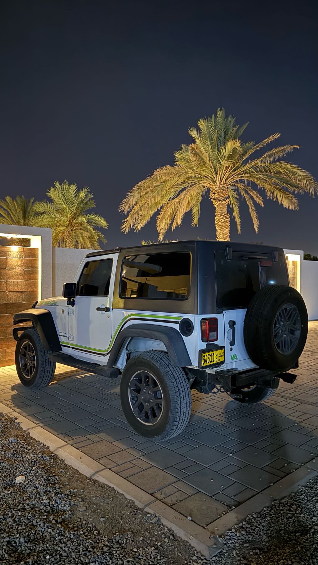 Car Image 2014 JEEP WRANGLER Sport