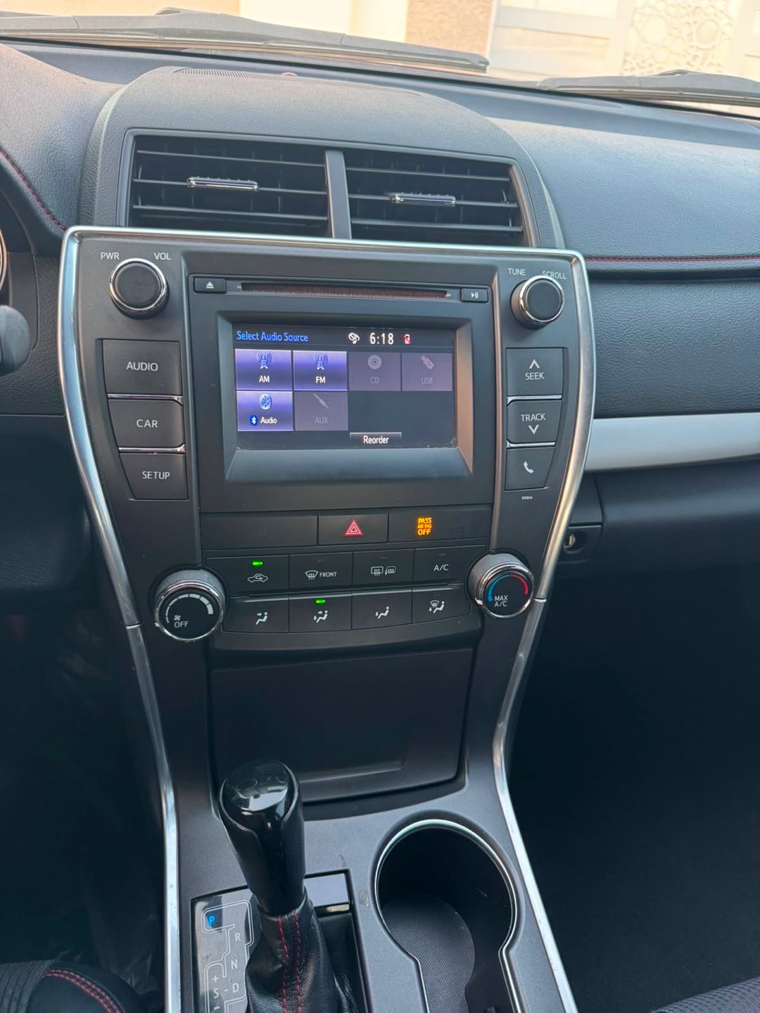 Car Image 2017 TOYOTA CAMRY SE