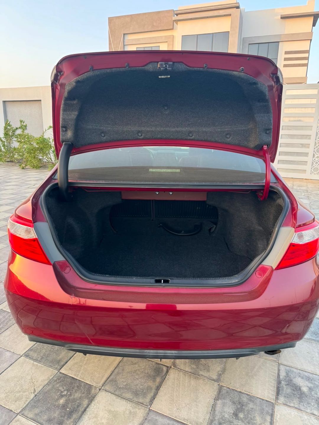 Car Image 2017 TOYOTA CAMRY SE