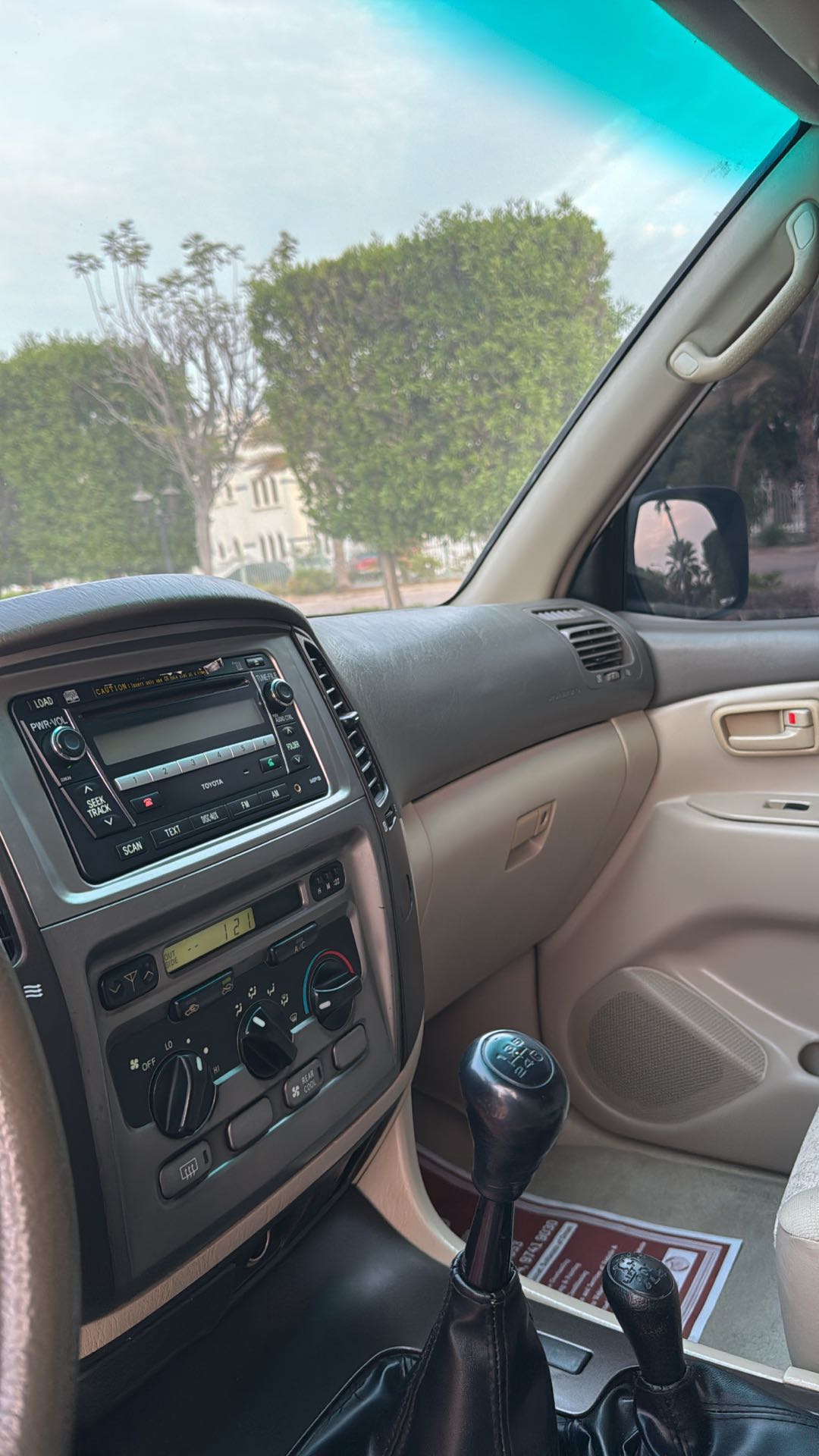 Car Image 2006 TOYOTA LAND CRUISER GX