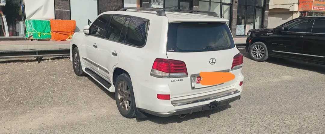 Car Image 2015 LEXUS LX 570