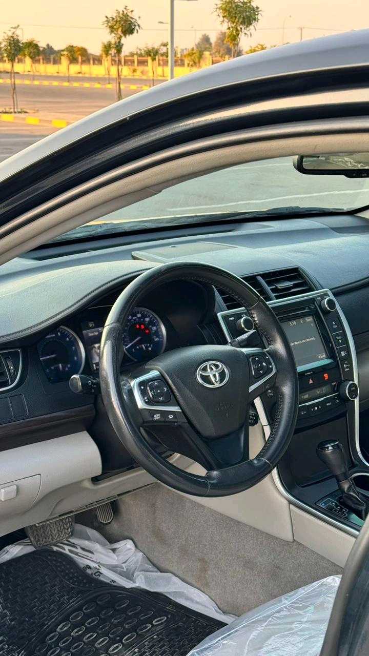 Car Image 2017 TOYOTA CAMRY XLE