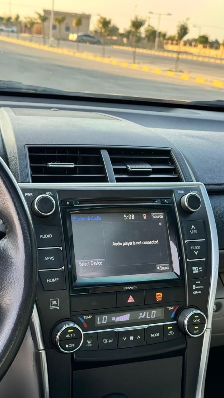 Car Image 2017 TOYOTA CAMRY XLE
