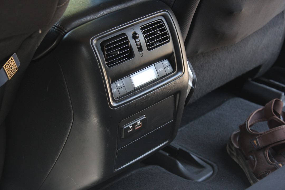 Car Image 2019 NISSAN PATHFINDER SV