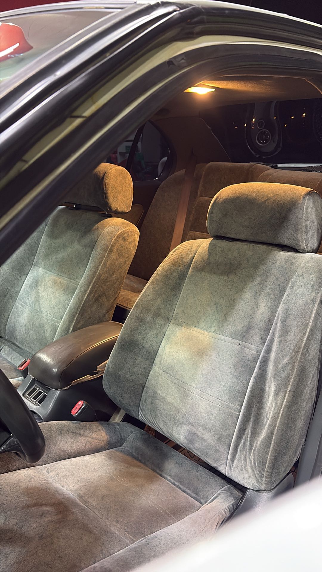 Car Image 1997 NISSAN MAXIMA PLATINUM