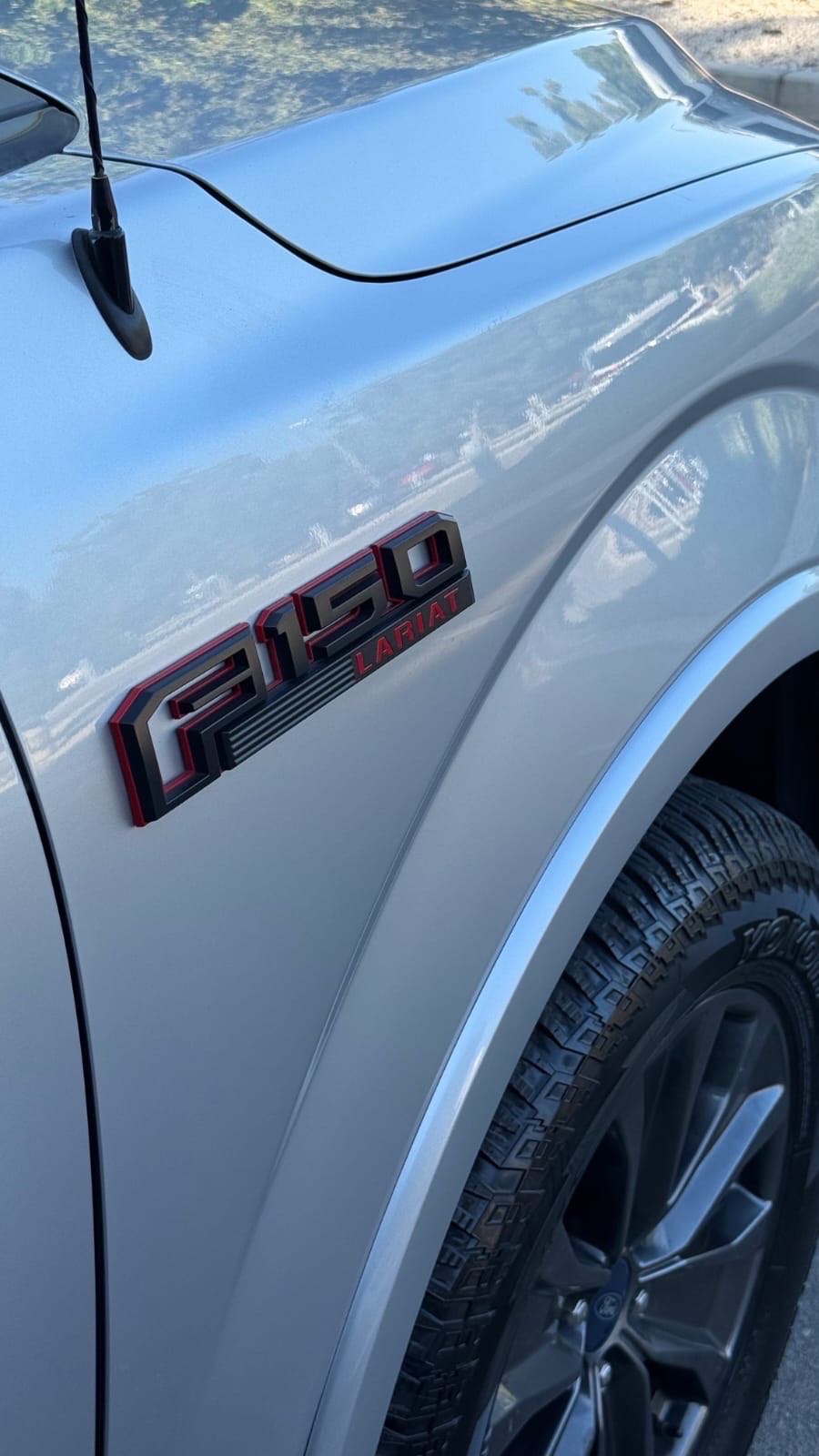 Car Image 2018 FORD F-150 Lariat