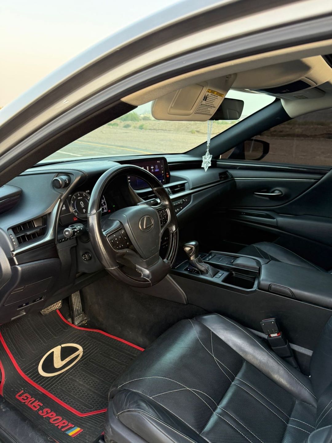 Car Image 2019 LEXUS ES 350