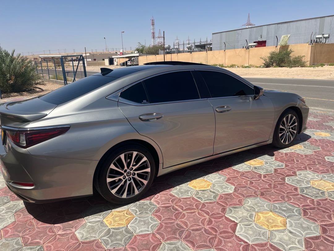 Car Image 2019 LEXUS ES 350