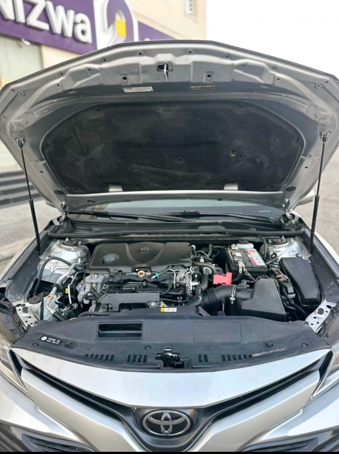 Car Image 2019 TOYOTA CAMRY LE