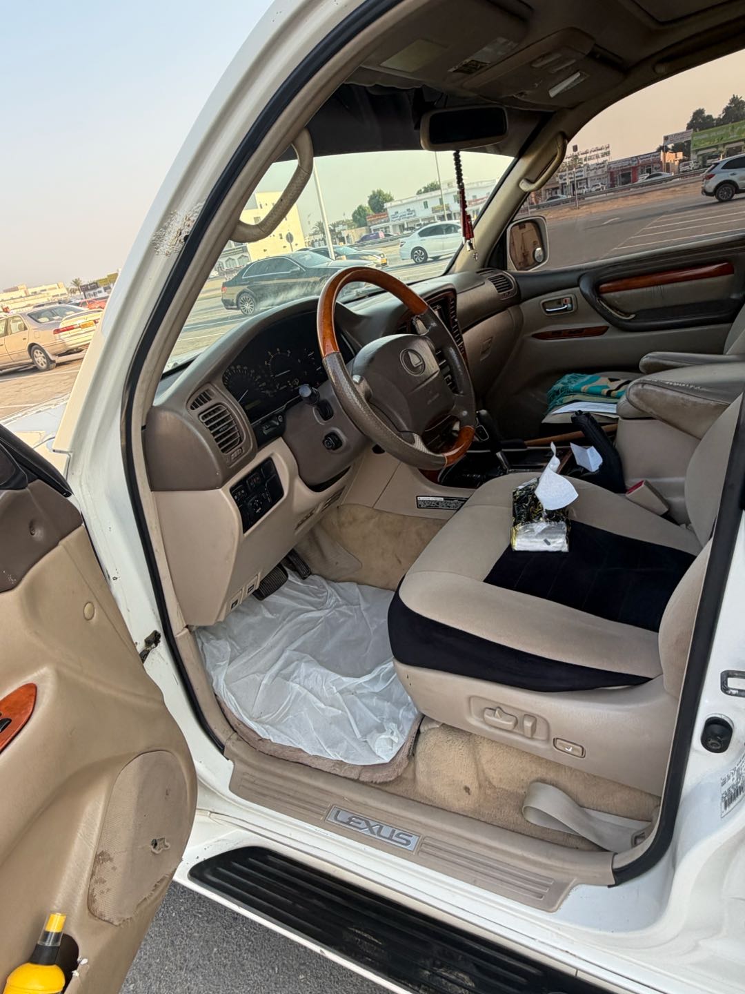 Car Image 1998 LEXUS LX 470