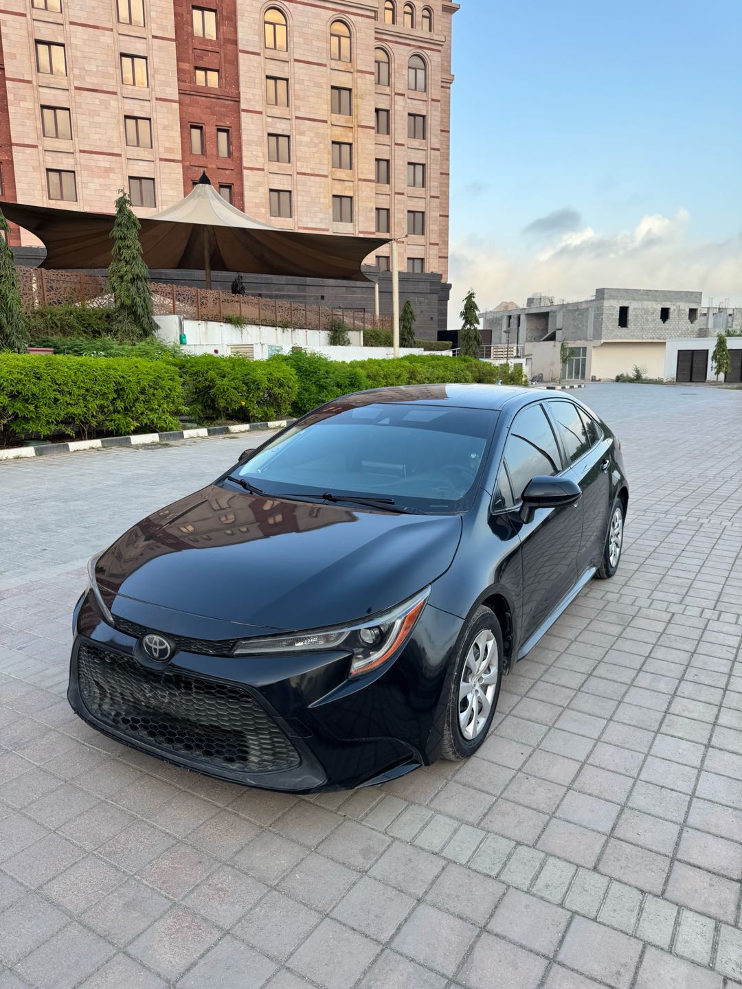 Car Image 2020 TOYOTA COROLLA LE