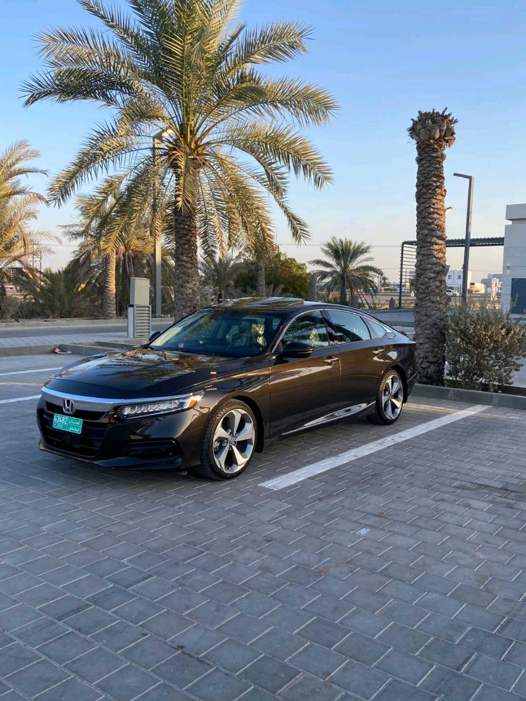 Car Image 2018 HONDA ACCORD TOURING