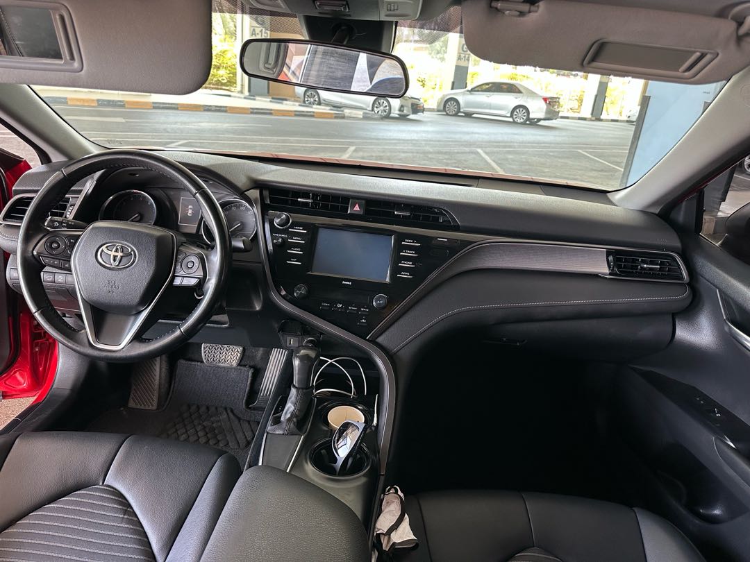 Car Image 2020 TOYOTA CAMRY SE