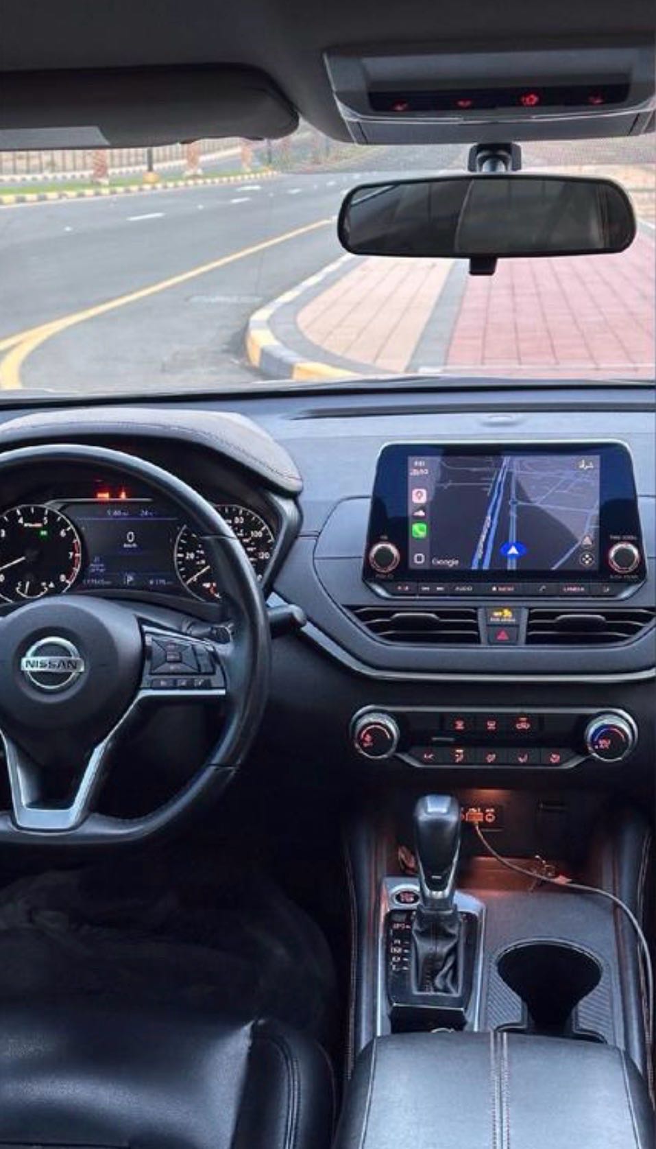 Car Image 2019 NISSAN ALTIMA SR