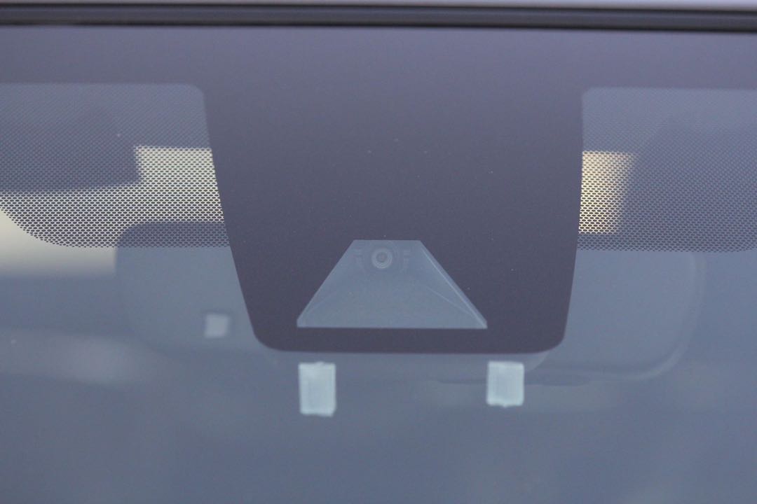 Car Image 2018 TOYOTA RAV4 LIMITED