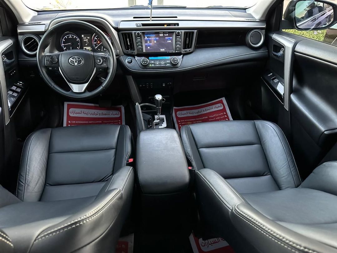 Car Image 2018 TOYOTA RAV4 LIMITED