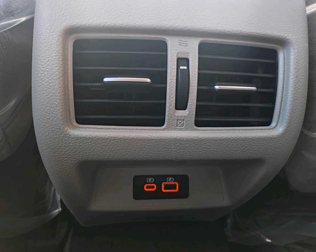 Car Image 2020 NISSAN ALTIMA SV