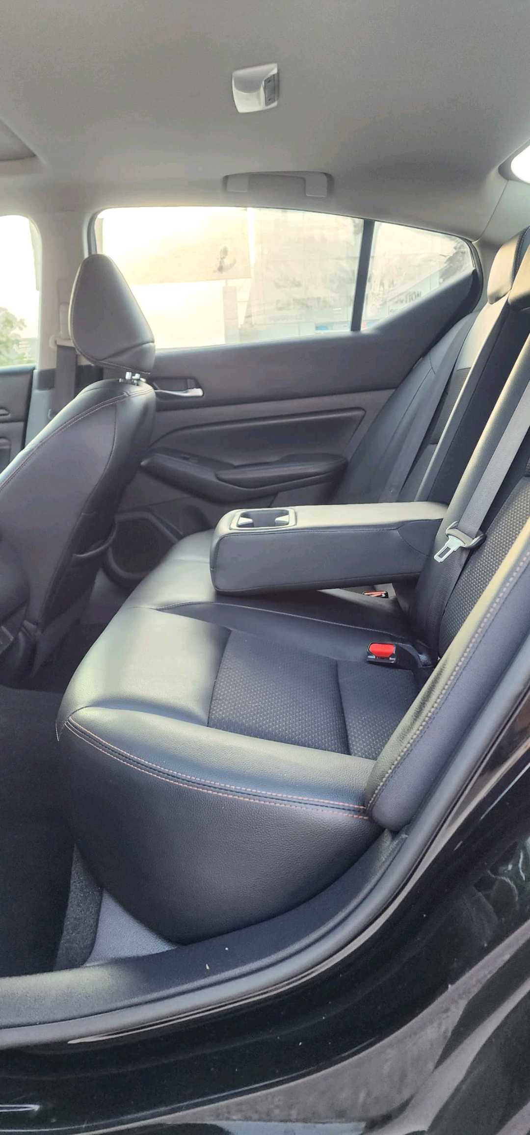 Car Image 2020 NISSAN ALTIMA SR