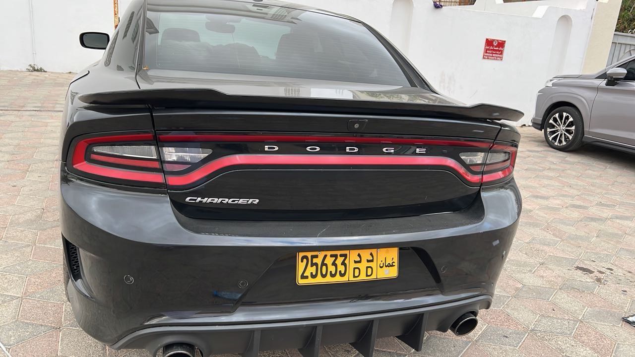 Car Image 2019 DODGE CHARGER SXT