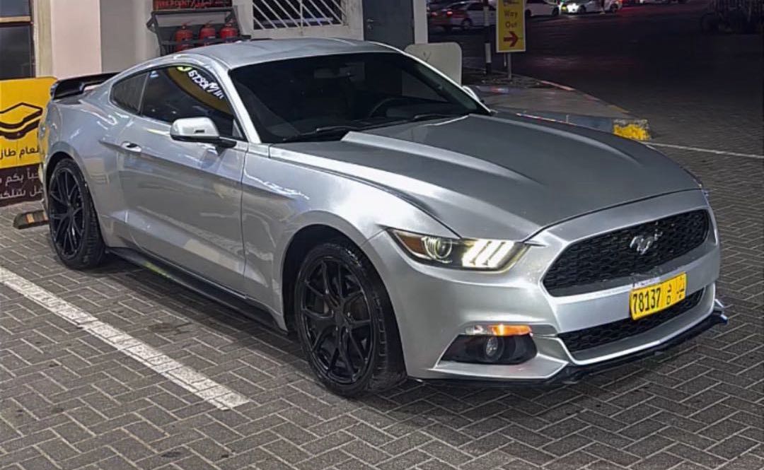 FORD MUSTANG 2020