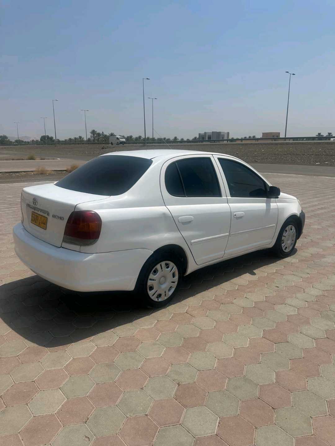 Car Image 2005 TOYOTA ECHO 