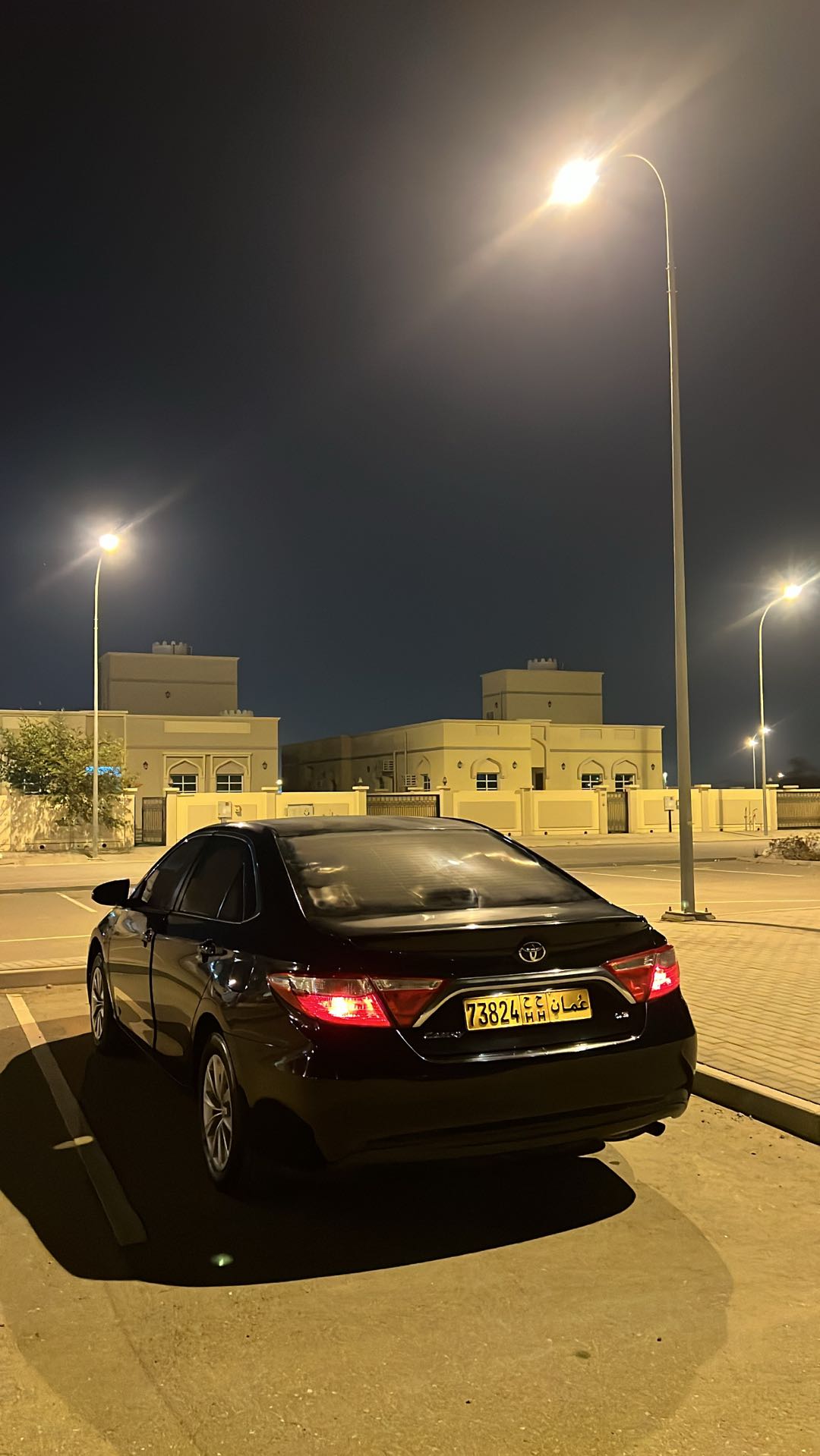 Car Image 2017 TOYOTA CAMRY LE