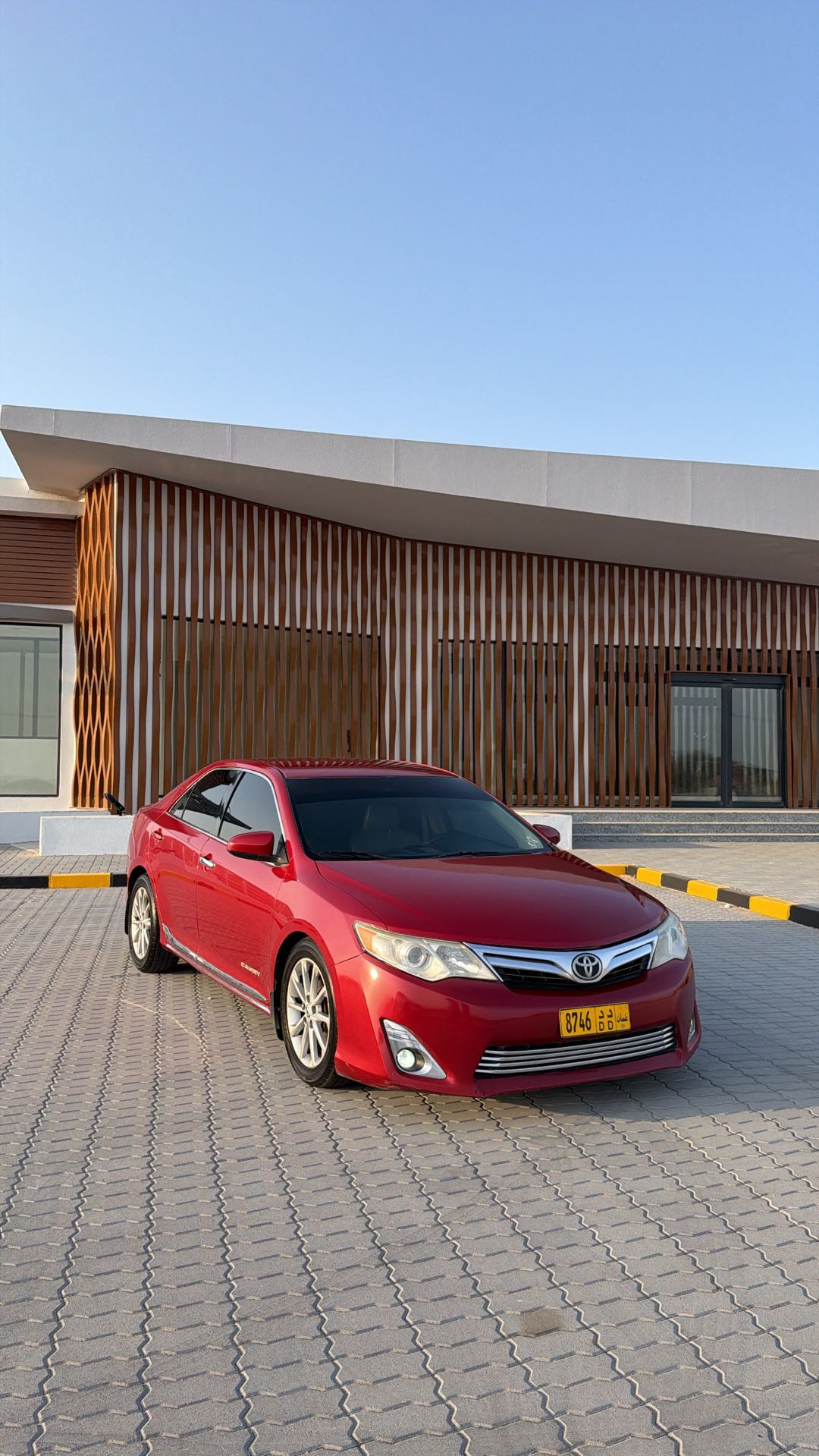 Car Image 2012 TOYOTA CAMRY LE