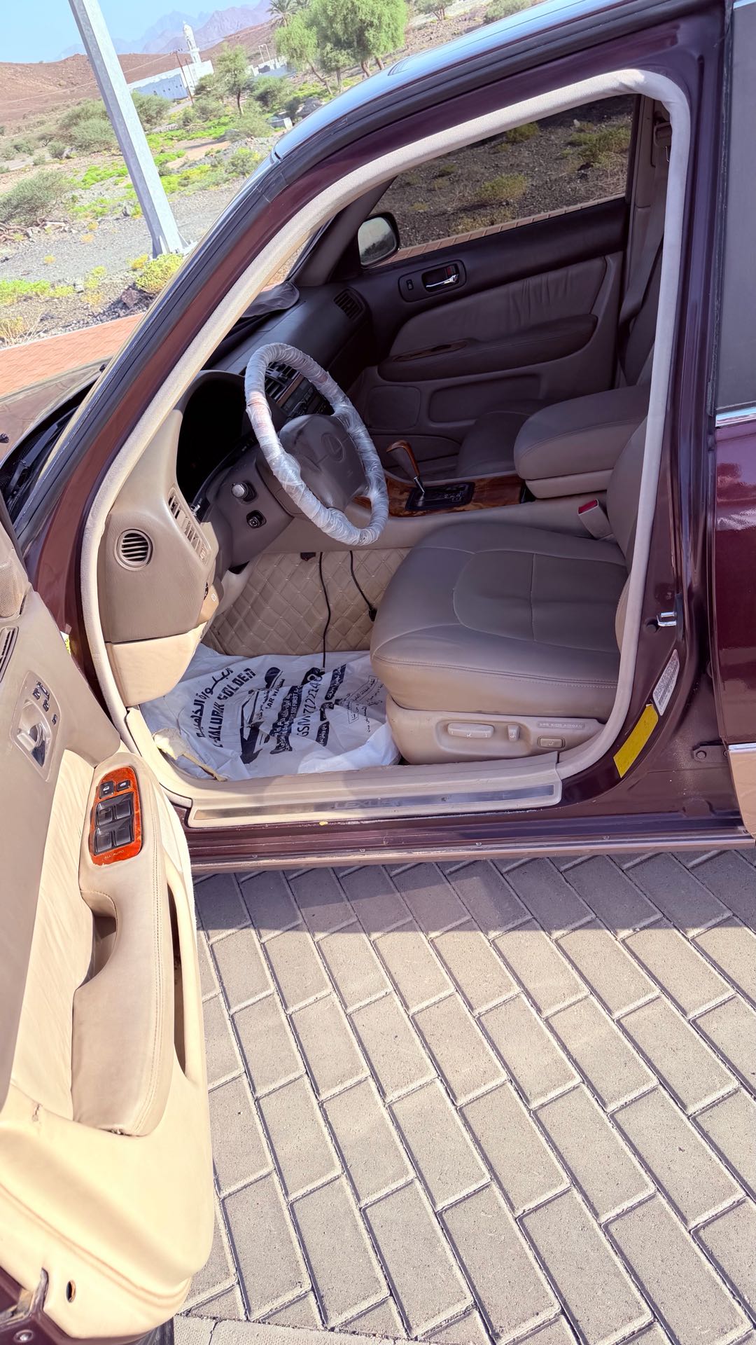 Car Image 1998 LEXUS LS 400