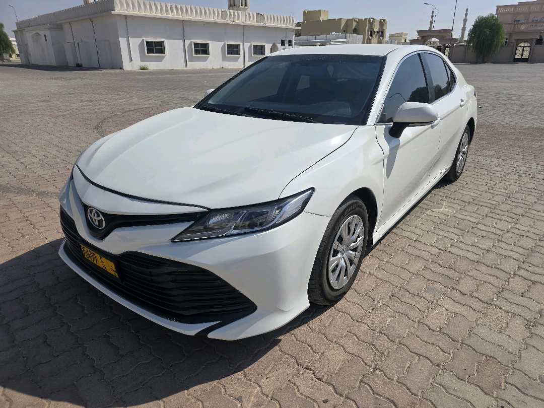 Car Image 2020 TOYOTA CAMRY LE