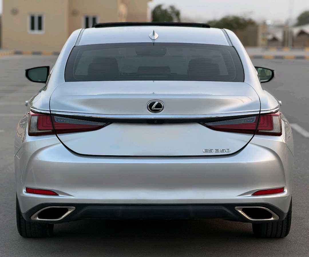 Car Image 2019 LEXUS ES 350