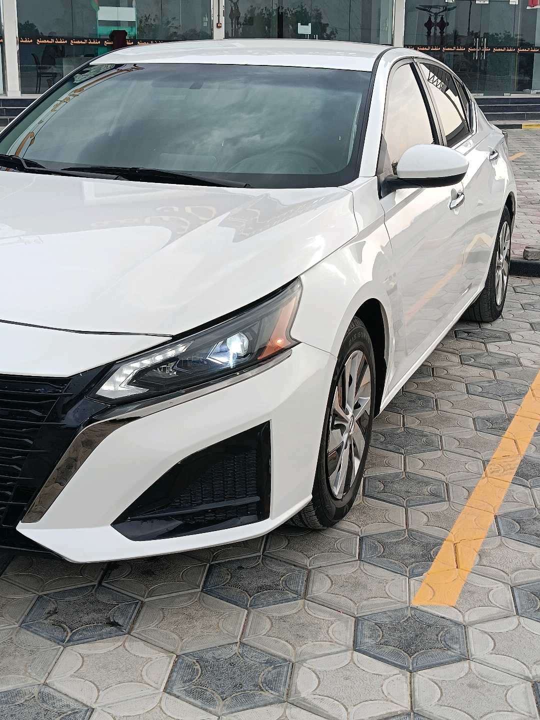 Car Image 2019 NISSAN ALTIMA S
