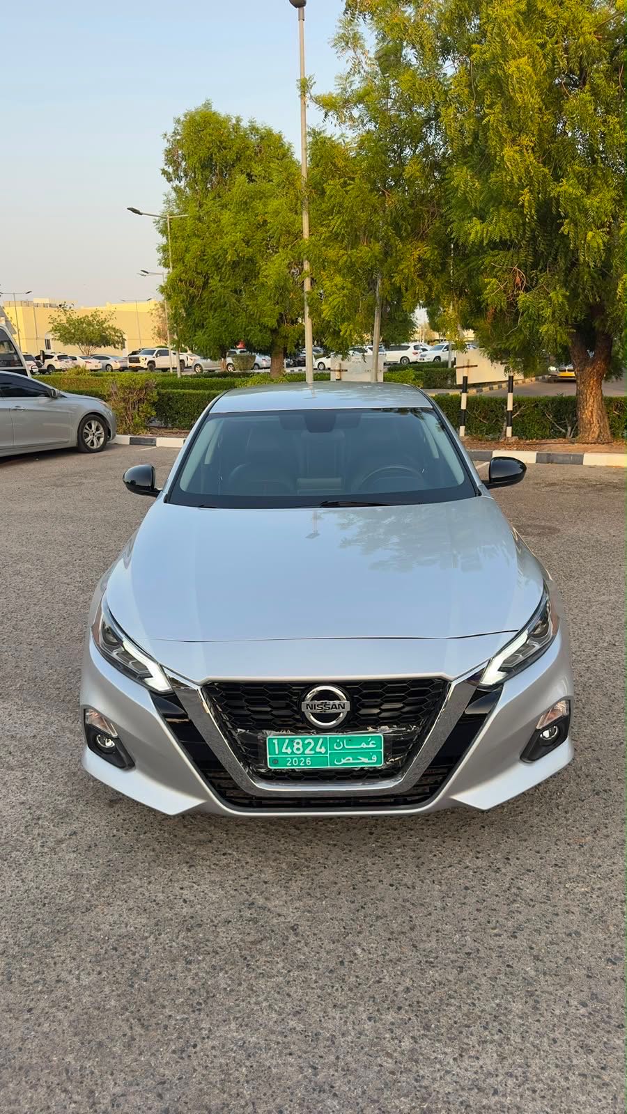 Car Image 2019 NISSAN ALTIMA SR