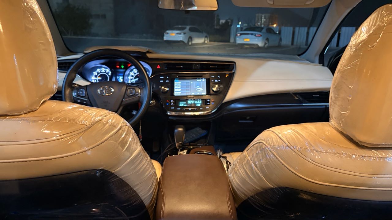 Car Image 2016 TOYOTA AVALON XLE