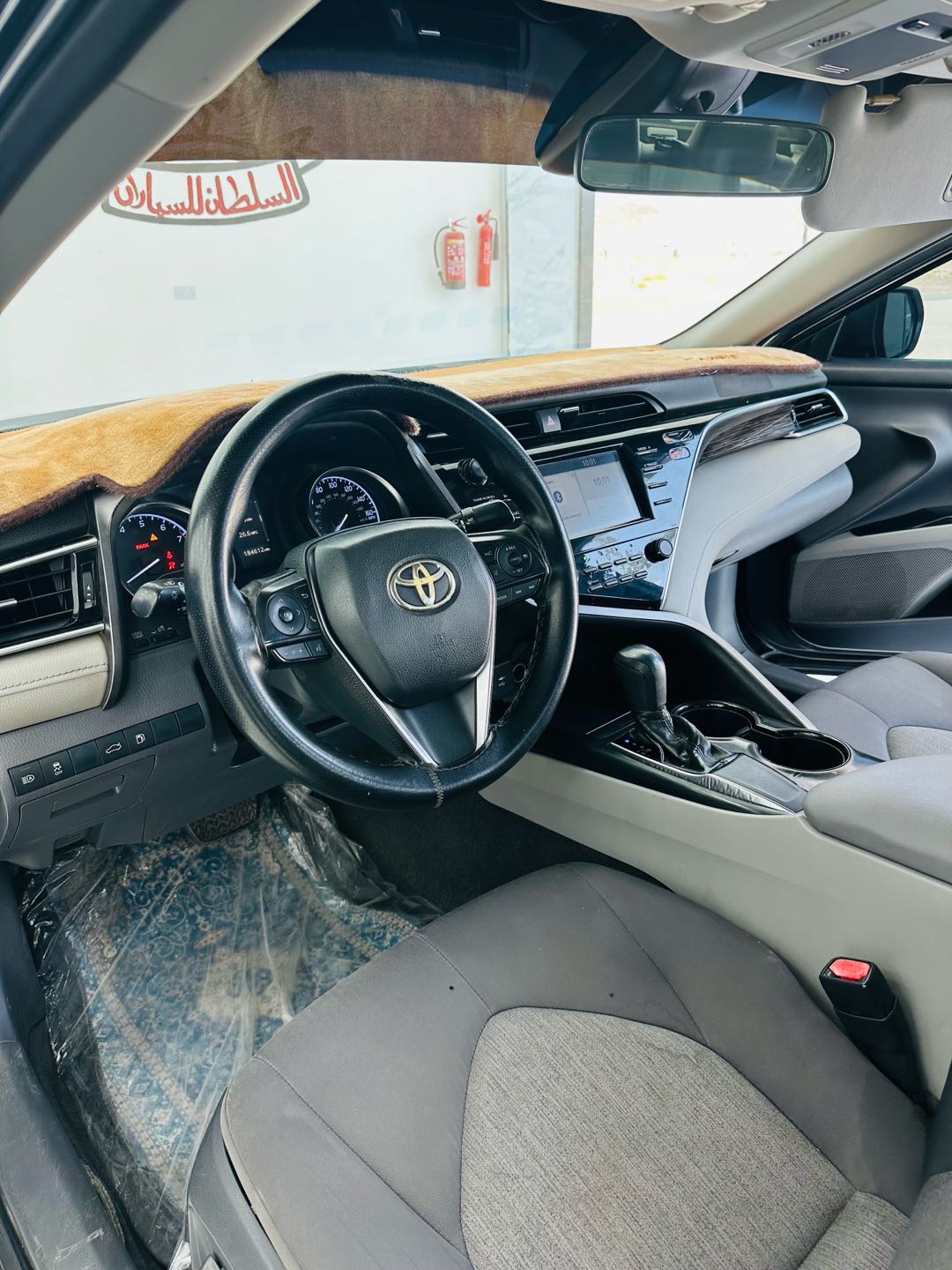 Car Image 2018 TOYOTA CAMRY LE