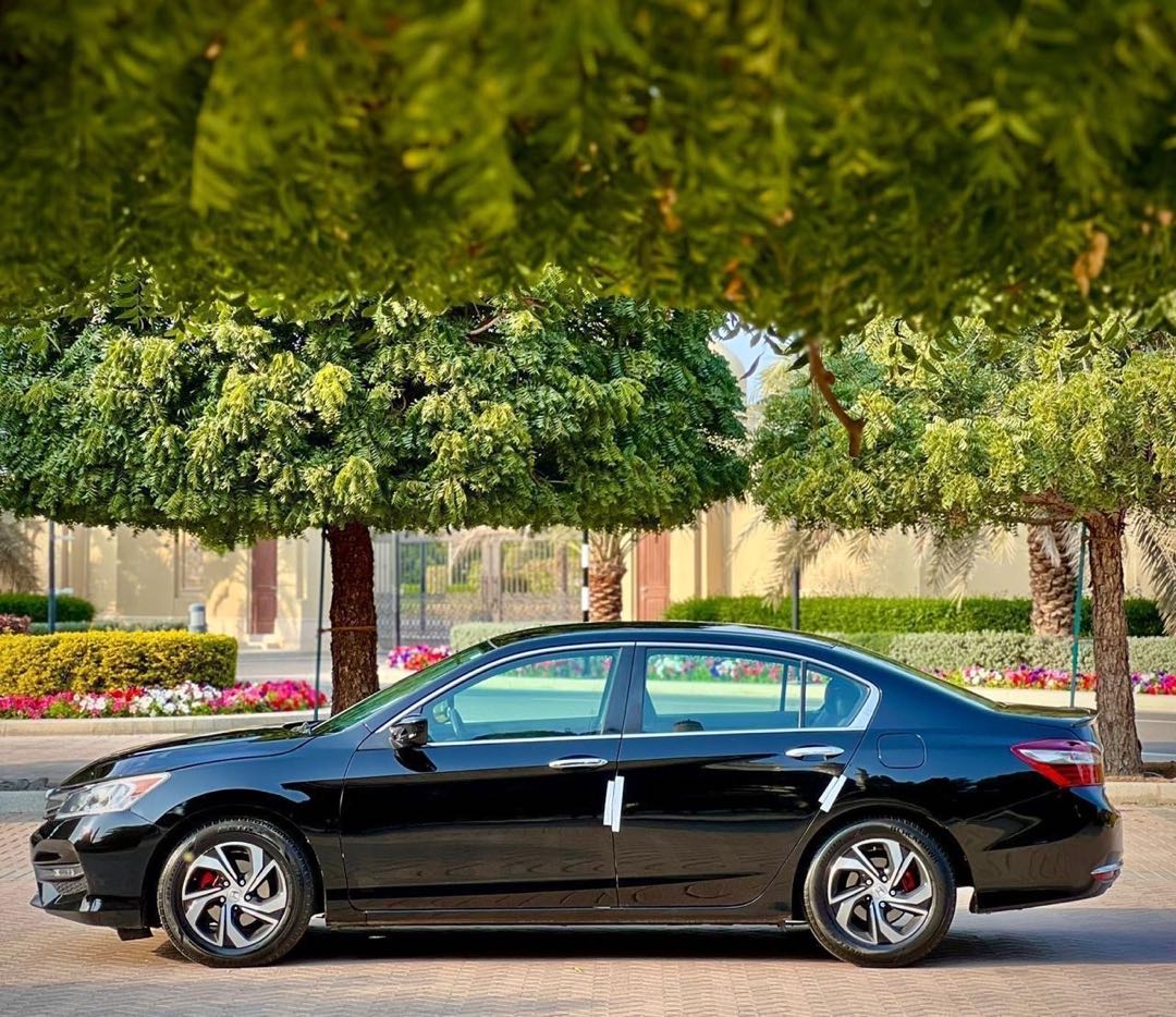 Car Image 2017 HONDA ACCORD EX