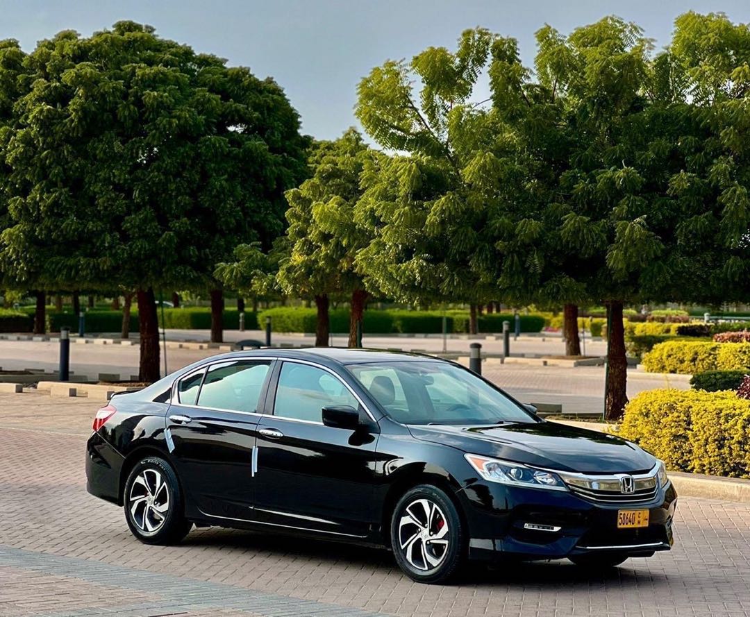 Car Image 2017 HONDA ACCORD EX