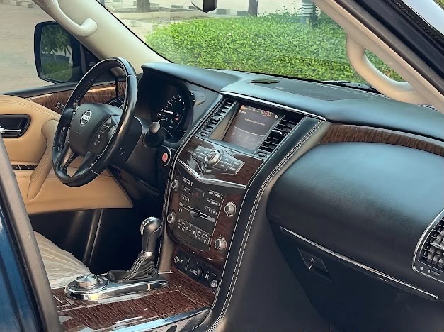 Car Image 2019 NISSAN ARMADA 