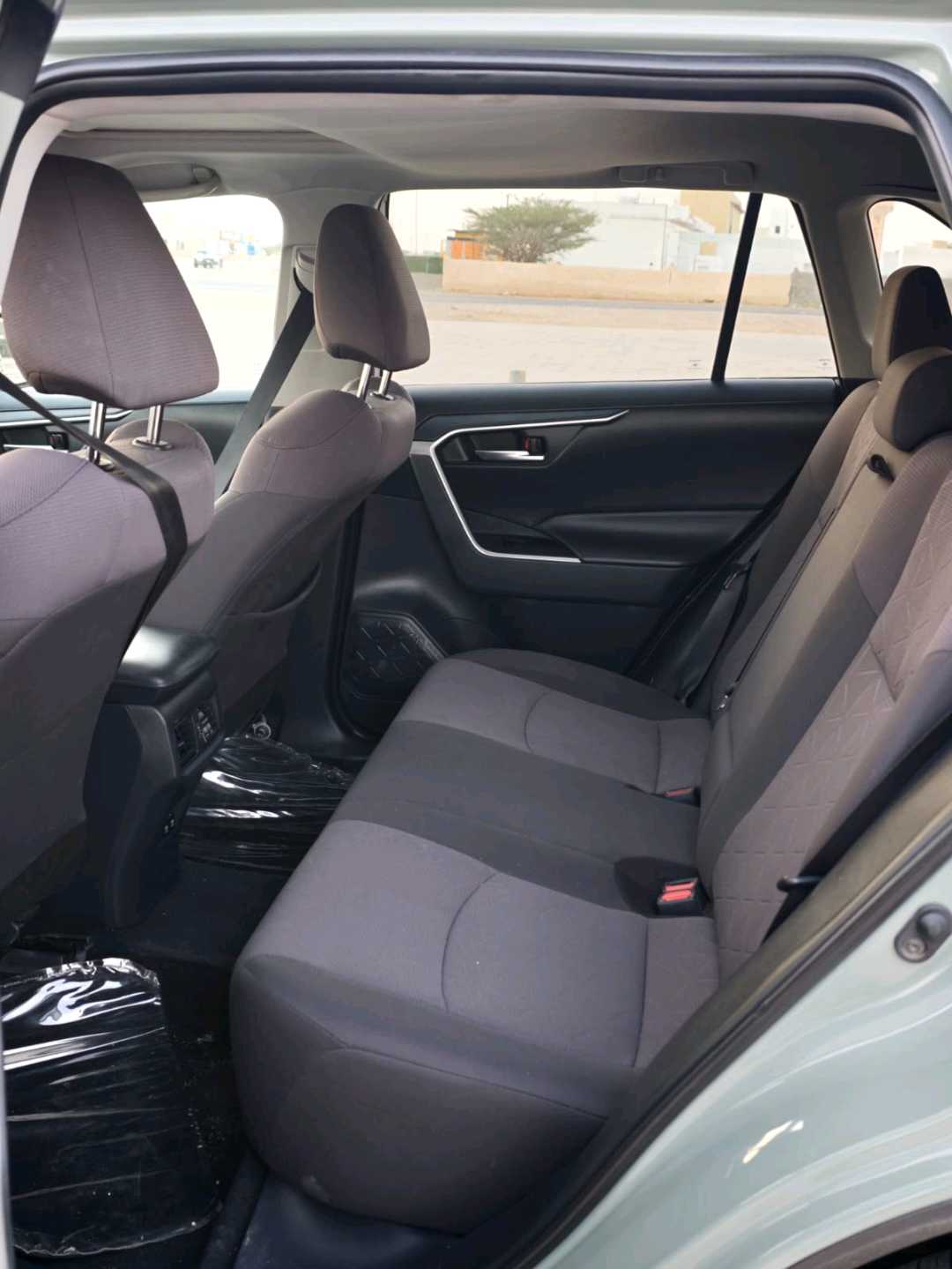 Car Image 2019 TOYOTA RAV4 XLE