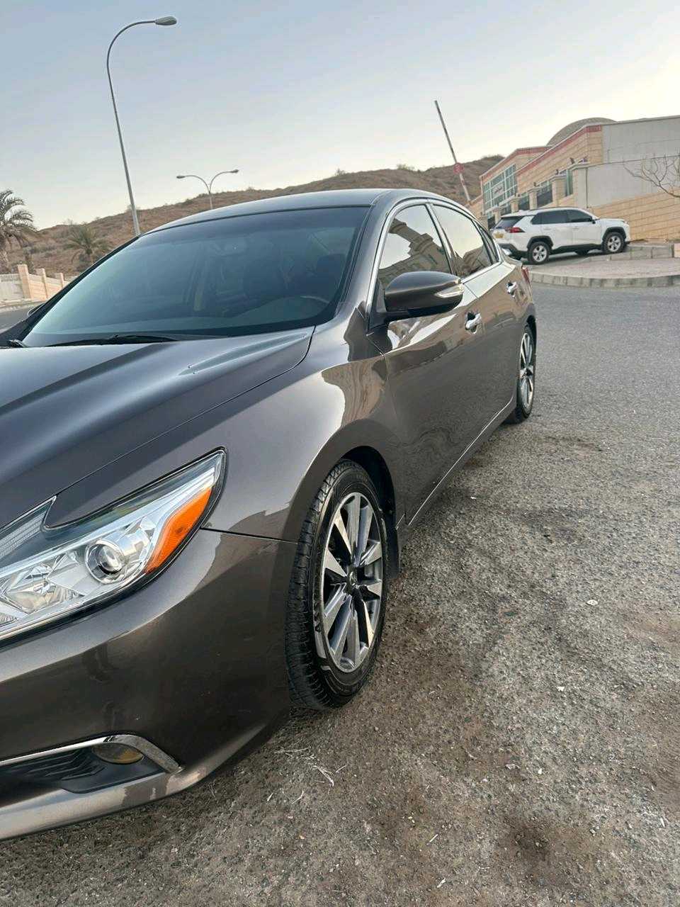 Car Image 2017 NISSAN ALTIMA SL